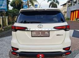 Toyota Fortuner 2.4 TRD AT 2019 6