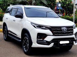 Km3rb Toyota Fortuner New  4x2 2.8 A/T DSL GR Sport matic putih diesel cash kredit proses bisa 1