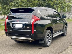 Mitsubishi Pajero Sport Dakar 4x2 AT 2017 Hitam 4