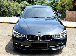 BMW 3 Series 320i M Sport hitam 2017 km 35 rban cash kredit proses bisa dibantu 2