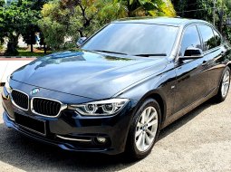 BMW 3 Series 320i M Sport hitam 2017 km 35 rban cash kredit proses bisa dibantu 4