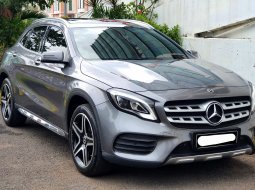 Mercedes-Benz GLA 200 AMG Line 2018 abu 14rban mls sunroof cash kredit proses bisa dibantu
