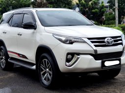 Toyota Fortuner 2.4 VRZ AT 2019 putih km 40 rb pajak panjang cash kredit proses bisa dibantu