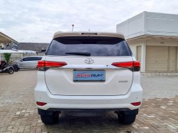 Toyota Fortuner 2.4 VRZ AT 2017 Putih Istimewa Terawat 19