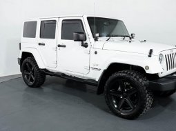 Jeep Wrangler Sahara 4 Door 3.6 AT 2014 Putih