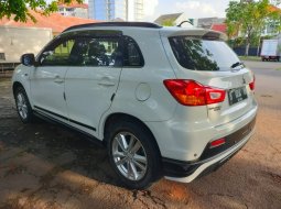 Mitsubishi Outlander Sport PX 2012 SUV putih 6