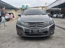 JUAL CEPAT , NEGO SPECIAL Honda City E 2010 Abu-abu