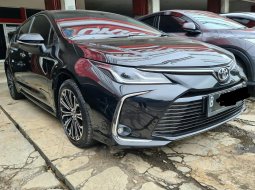 Toyota Corolla Altis V 1.8 AT ( Matic ) 2020 Hitam Km Low 20rban Good Condition Siap Pakai 2