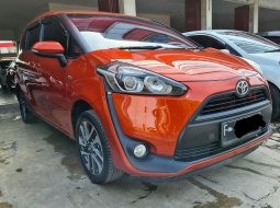 Toyota Sienta V AT ( Matic ) 2017 Orange Km Low 68rban Siap Pakai Pajak Panjang 2024 2