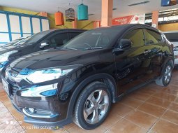 Honda HR-V E CVT 2017 Hitam 3