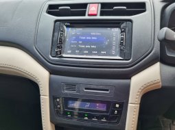 Daihatsu Terios X M/T 2018 Putih 10
