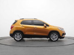 Chevrolet TRAX LTZ 2017 Orange 2