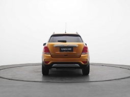 Chevrolet TRAX LTZ 2017 Orange 4