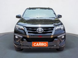 Toyota Fortuner 2.7 SRZ TRD AT 2020 Hitam 6