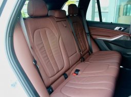 BMW X5 xDrive40i xLine 2020, Istimewa odo 9rb record 7
