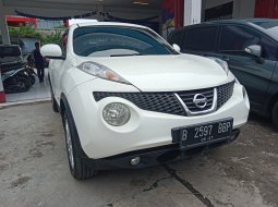 Nissan Juke RX Matic Tahun 2012 Warna Putih metalik  3