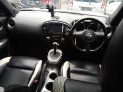 Nissan Juke RX Matic Tahun 2012 Warna Putih metalik  4