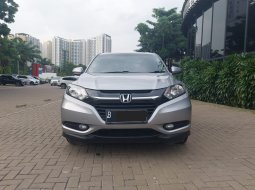 Honda HR-V 1.5L E CVT 2