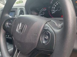 Honda HR-V 1.5L E CVT 12