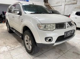 Mitsubishi Pajero Dakar Tahun 2012 Warna Putih metalik  2