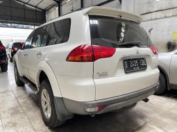 Mitsubishi Pajero Dakar Tahun 2012 Warna Putih metalik  8