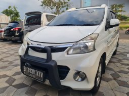 Toyota Avanza Veloz 2