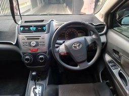 Toyota Avanza Veloz 6