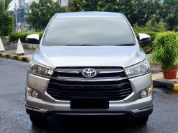 Toyota Venturer 2.4 A/T DSL 2018 Silver Dp Murah