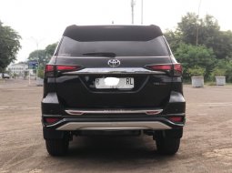 Toyota Fortuner 2.4 VRZ TRD AT 2017 Hitam 6