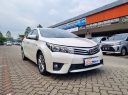 Toyota Corolla Altis 1.8 Manual 2014 1