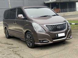 Hyundai H-1 2.5L CRDi Royale 2018 Coklat 3