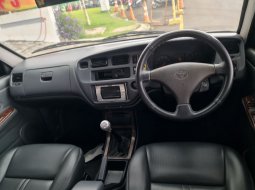 Toyota Kijang Krista 2000 6