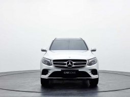 Mercedes-Benz GLC 200 2018 AMG 17