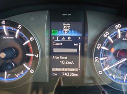 Toyota Kijang Innova V A/T Gasoline 2016 Silver 5