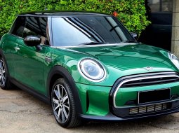 Mini Cooper 1.5 Turbo Hatch LCI 3 Door AT 2022 Green 1