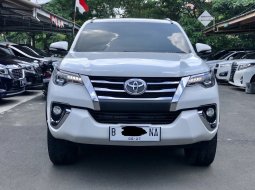 Toyota Fortuner 2.4 VRZ AT 2017 Putih