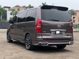 Hyundai H-1 Royale Diesel 2018 Coklat 5