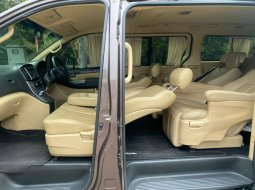 Hyundai H-1 Royale Diesel 2018 Coklat 8