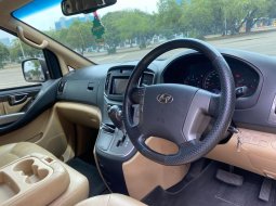 Hyundai H-1 Royale Diesel 2018 Coklat 9