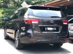 KIA GRAND SEDONA ULTIMATE AT COKLAT 2017 MOBIL BEKAS BERKUALITAS!! 5