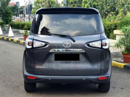 Dp Murah Toyota Sienta G 1.5L AT 2016 Gray 5