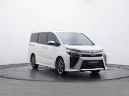 Toyota Voxy 2.0 A/T 2017 Putih BEBAS BANJIR DAN TABRAK BESAR DP RINGAN BISA