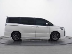 Toyota Voxy 2.0 A/T 2017 Putih BEBAS BANJIR DAN TABRAK BESAR DP RINGAN BISA 2