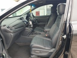 Honda crv prestige black edition 2022 hitam 8