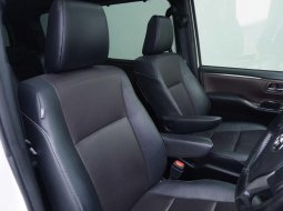 2017 Toyota VOXY 2.0 | DP 10% | CICILAN 9,1 JT-AN | TENOR 5 THN 4