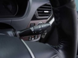 2017 Toyota VOXY 2.0 | DP 10% | CICILAN 9,1 JT-AN | TENOR 5 THN 23