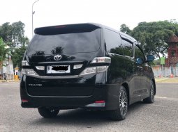 Toyota Vellfire ZG Premium Sound at  2010 Hitam 5