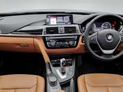 BMW 3 Series 320i 2018 Sedan 10