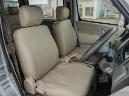 Daihatsu Luxio 1.5 D M/T 2011 Silver Pajak Panjang 10