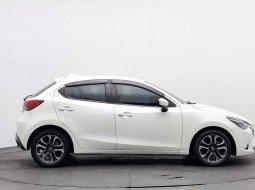 Mazda 2 R AT 2017 Putih 3